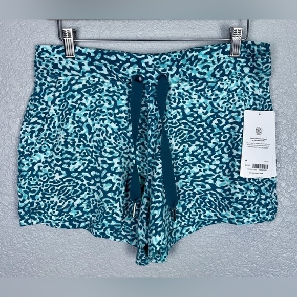 Athleta Balance Clouded Leopard Teal Blue 4” Shortie Shorts Size M NWT - Picture 9 of 13